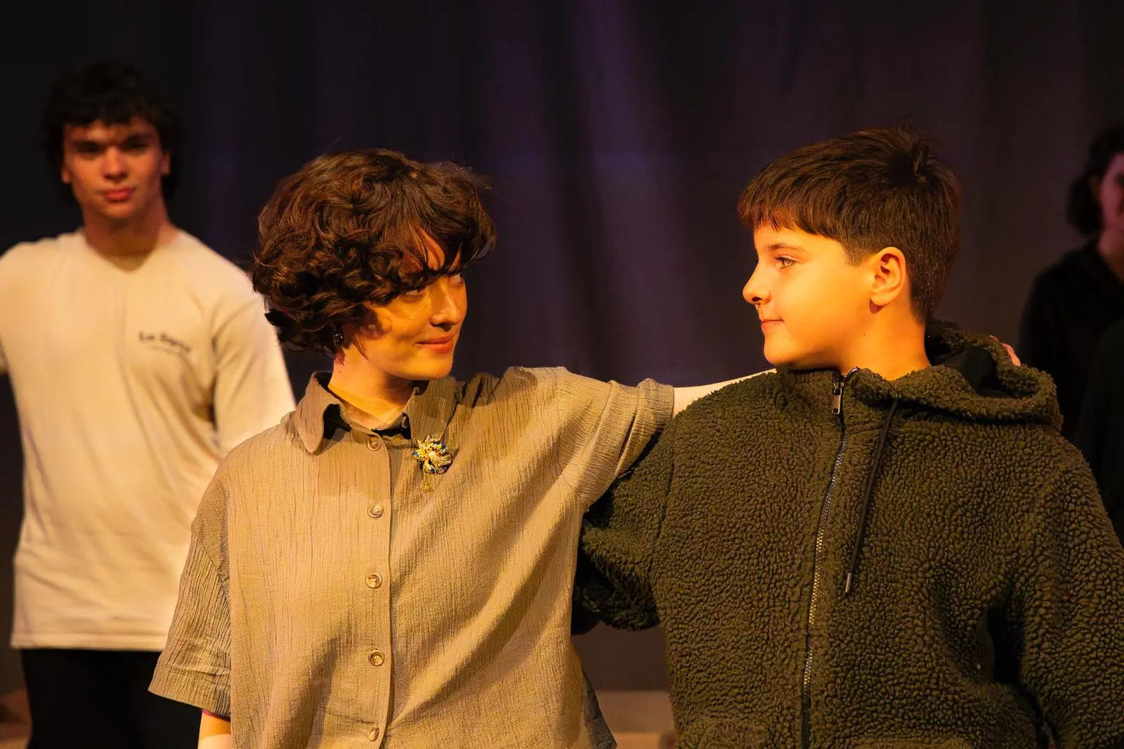 WhatsApp Image 2025-04-29 at 21.46.40 (4) 2 actors hugging